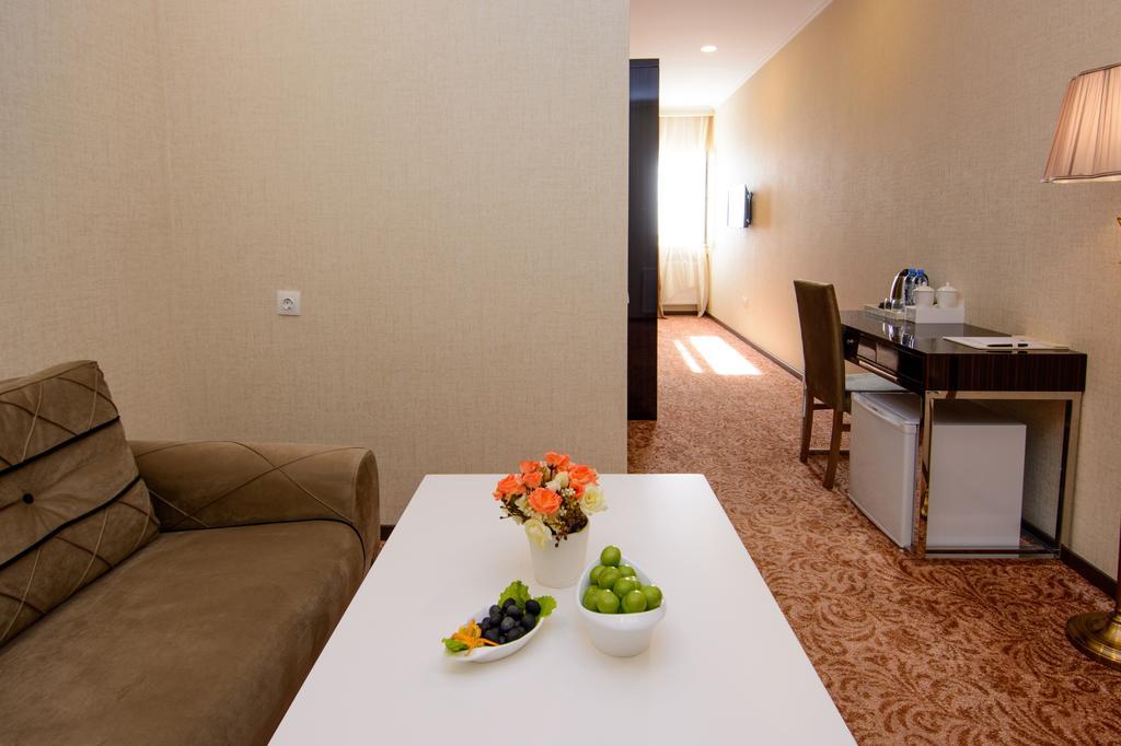 Apart Hotel Mx Tbilisi Bagian luar foto