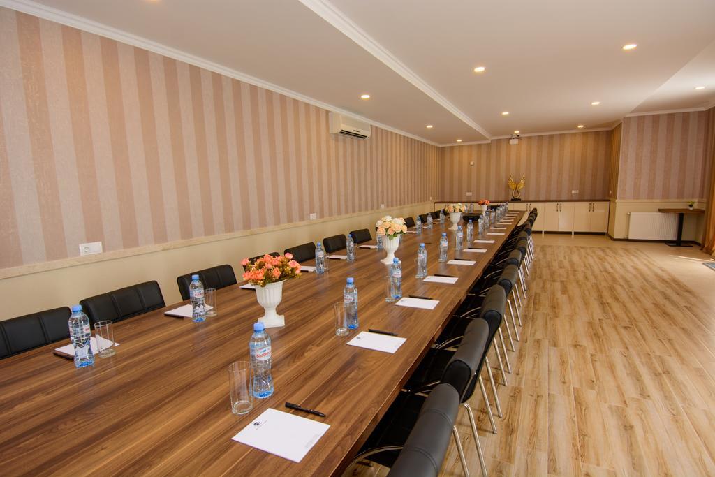 Apart Hotel Mx Tbilisi Bagian luar foto