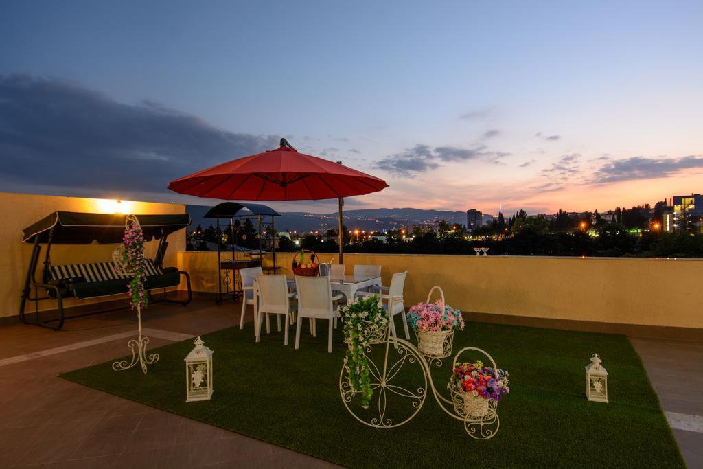 Apart Hotel Mx Tbilisi Bagian luar foto